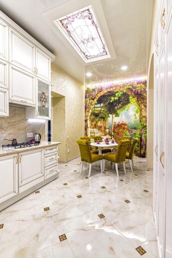 Rynok Square City Center Two Bedroom Apartment! Lemberg Exterior foto